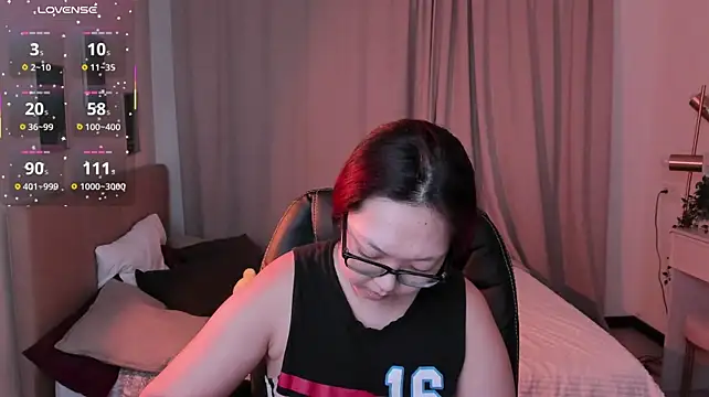 Marine_Vact live cam on StripChat
