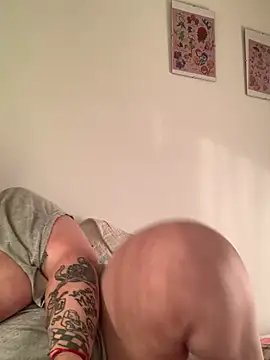 LupitaHaze live sex cam
