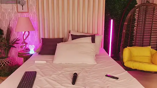 AnyaLov live sex cam