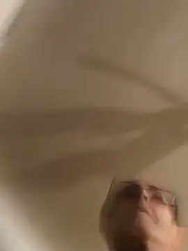 bobby69cock live cam on StripChat