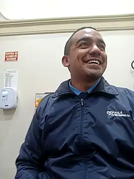 morenogostoso29 live sex cam