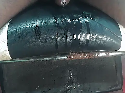 Precumking1 live sex cam