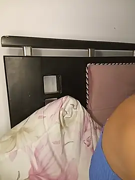 Zoe_Sweett18 live sex cam