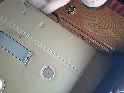 Onehunglo420 live sex cam
