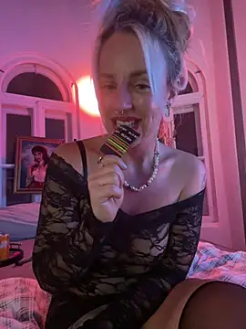 SpicyKalea live sex cam