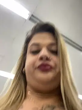 kahreal live cam on StripChat