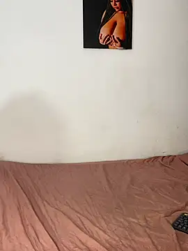 AinaraJimenez live cam on StripChat