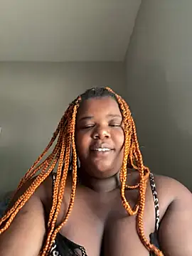 QueenTease420 live cam on StripChat