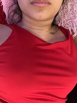 Lunny_Rosse live cam on StripChat