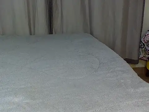 Cuteybaee live cam on StripChat
