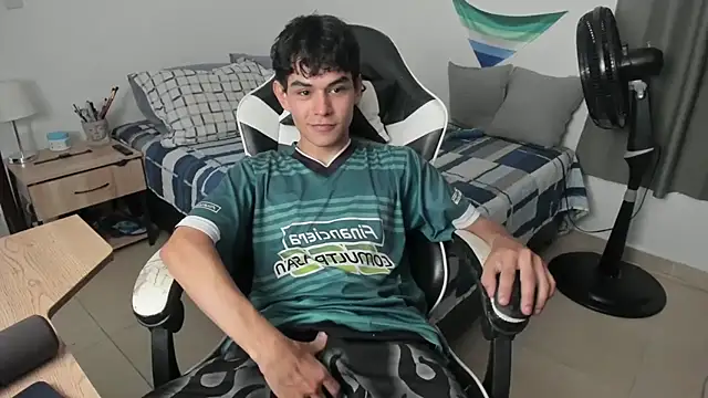 ronaldmq20 live sex cam