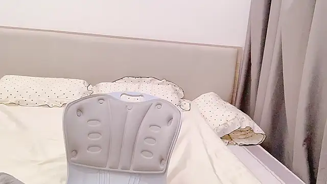 _LaVie_ live cam on StripChat