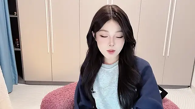 QOiio live sex cam