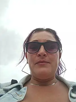 sophie_banger (G milf) - Make me horny in public Ctrl 4LT 2min
