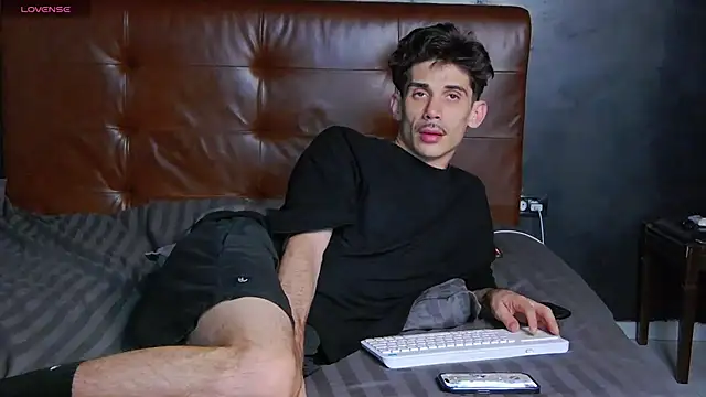 DanielCrush1 live sex cam