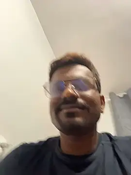 bhagihero live cam on StripChat