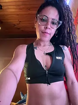 mariposapontiak420 live cam on StripChat