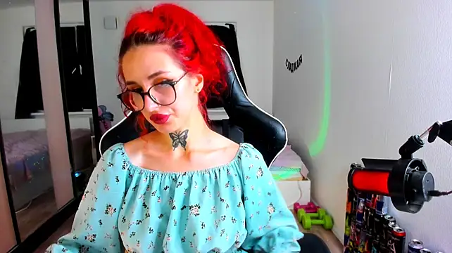 your_tora live cam on StripChat
