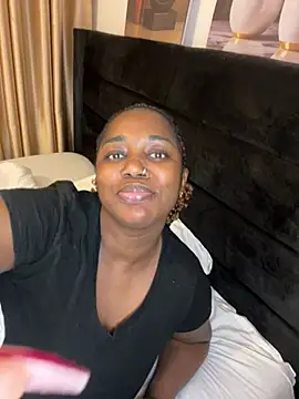 Honeylust26 live cam on StripChat