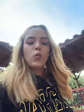 Sammy_garciaa1 live cam on StripChat