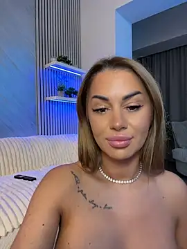 KirstieVegas live sex cam