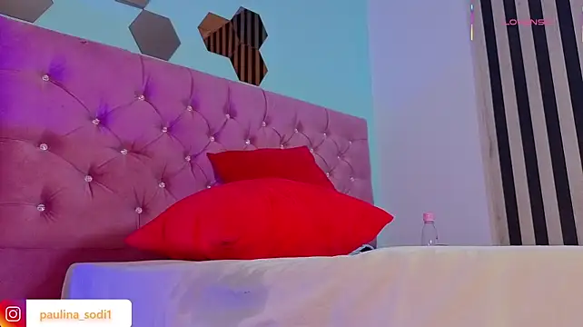 Paulina_Sodi live cam on StripChat