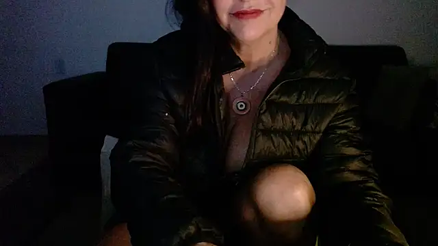 Lindagoddess75 live sex cam