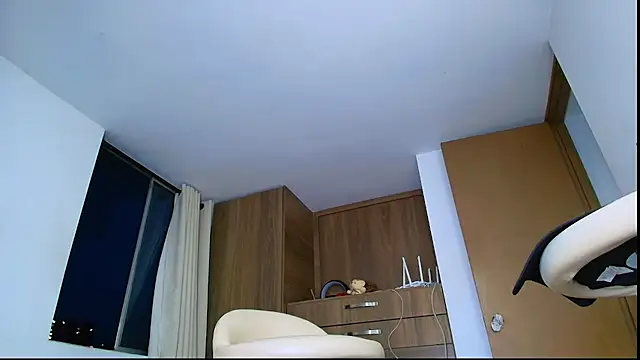 SARA_TS_FOX live sex cam