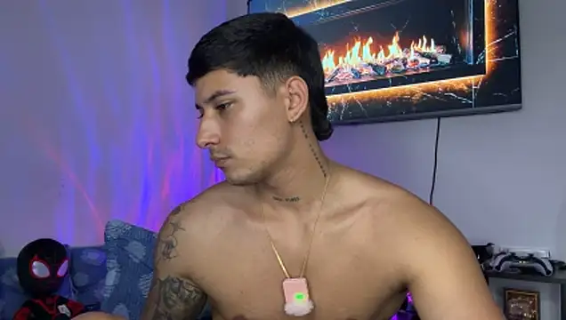 SexxxySquirterStev777 live sex cam