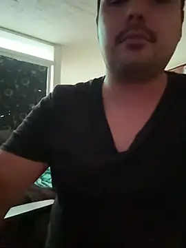 rauldiaz23cm live sex cam
