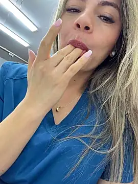 alicee16 live sex cam