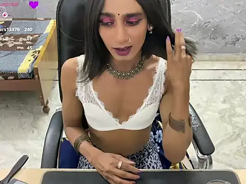 LuvLayla live sex cam