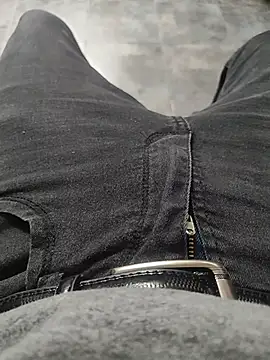 pablo202631 live cam on StripChat