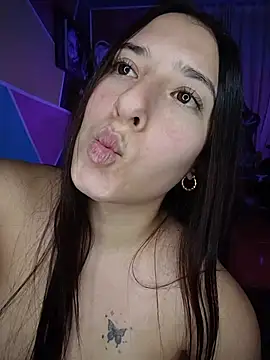 Mysticdooll69 live cam on StripChat