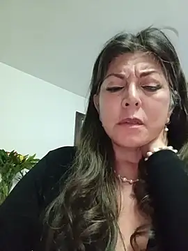 emma_tour live cam on StripChat