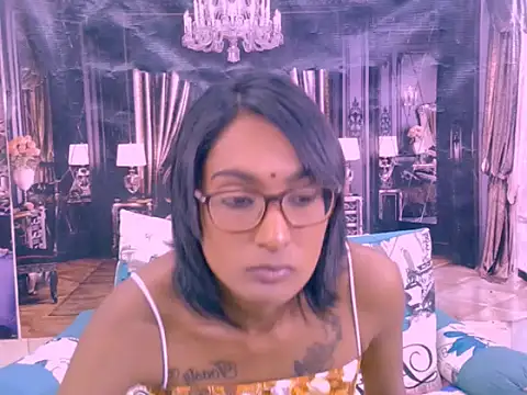 IndianRebel4u2Luv live cam on StripChat