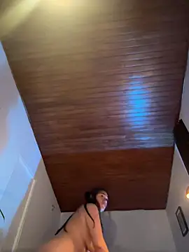 emmily_d live cam on StripChat
