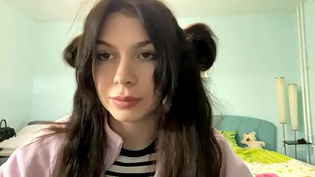 EdelinBegsher live cam on StripChat