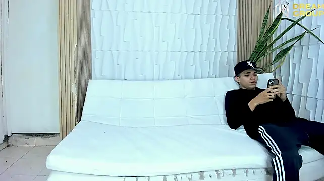 AmazingPartys live sex cam