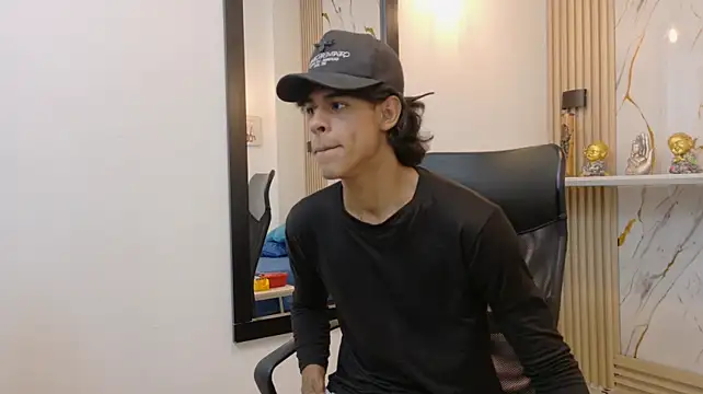 Zayn_Fox32 live sex cam