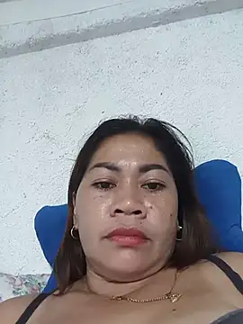 SweetChubbyMommy_02 live cam on StripChat