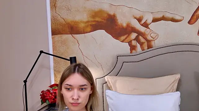 AmadaReine live cam on StripChat