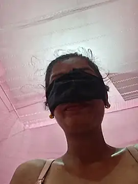savitaxbhabhi live cam on StripChat
