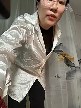 liqinqin-5201 live cam on StripChat