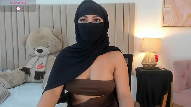izadii live cam on StripChat