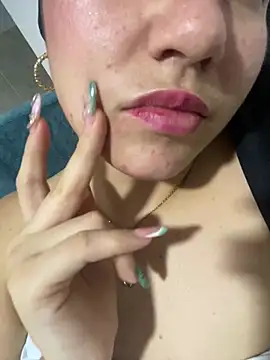 Sahaara live cam on StripChat