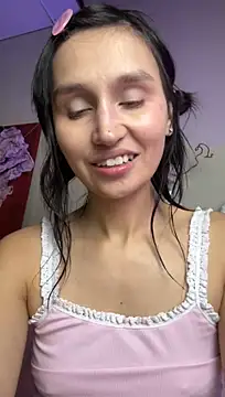bigbabykiki live cam on StripChat