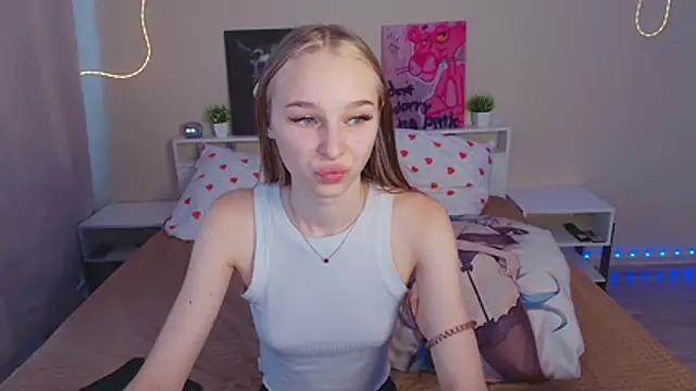kitsune888 live cam on StripChat