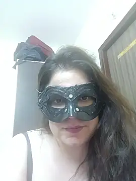 Lisa_White_Desi live cam on StripChat