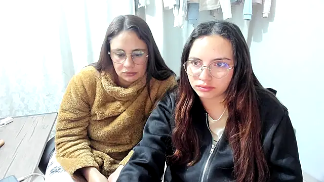 _girls_on_fire_ live sex cam